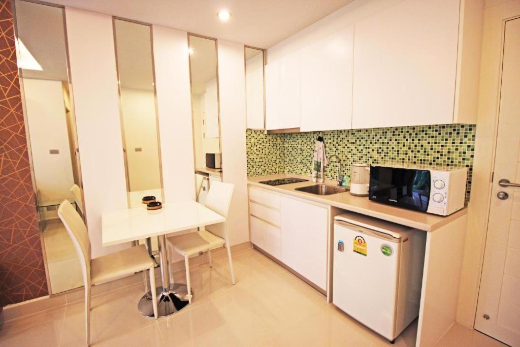 Amazon Residence By Pattaya Sunny Rentals Jomtien Beach Zimmer foto
